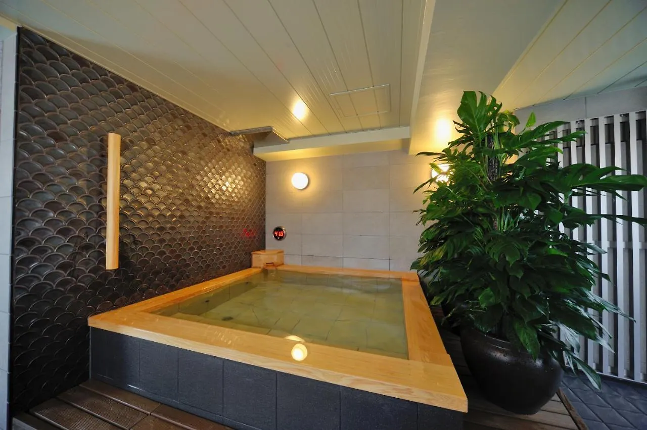 Global Cabin Tokyo Gotanda Capsule hotel