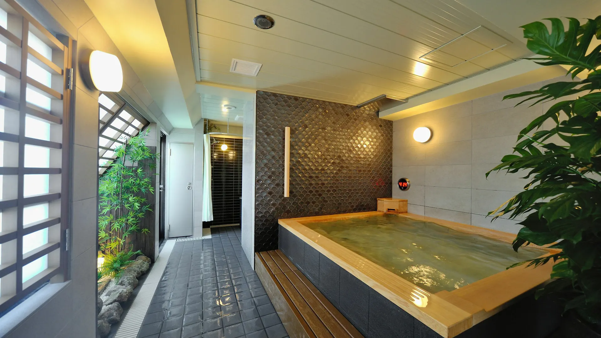 Global Cabin Tokyo Gotanda